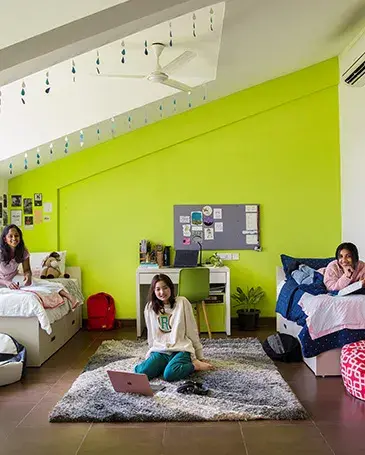 Stonehill International School -  Girls Boarding