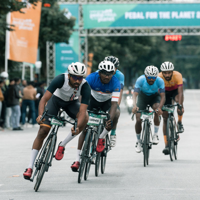 group race in pedal for the planet event by embassy group